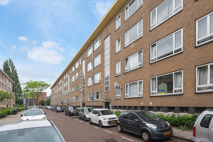 Photo 4 of Lucellestraat 27-3