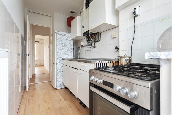 Photo 14 of Lucellestraat 27-3