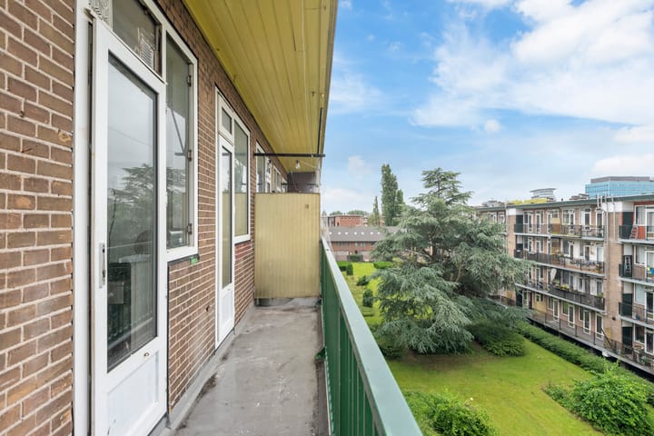 Photo 15 of Lucellestraat 27-3