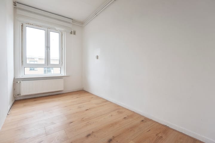 Photo 18 of Lucellestraat 27-3