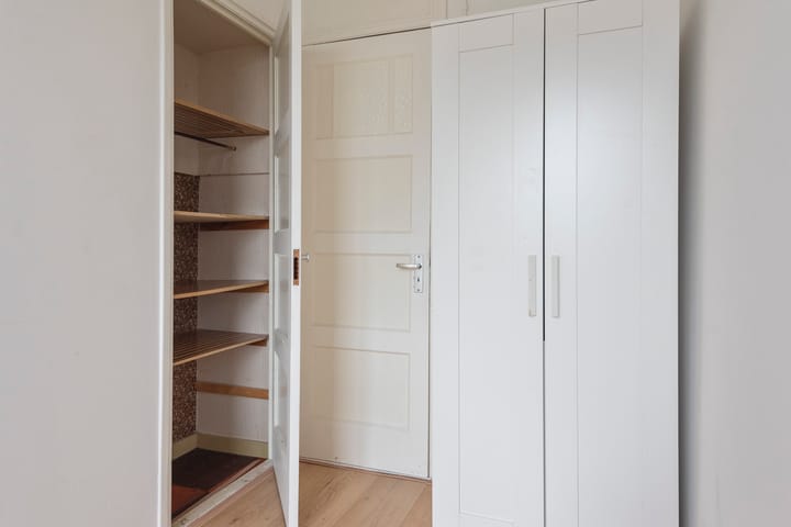 Photo 21 of Lucellestraat 27-3