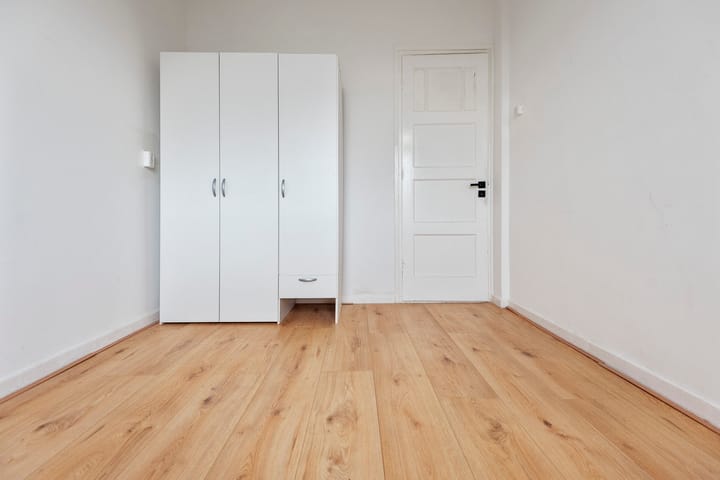 Photo 24 of Lucellestraat 27-3