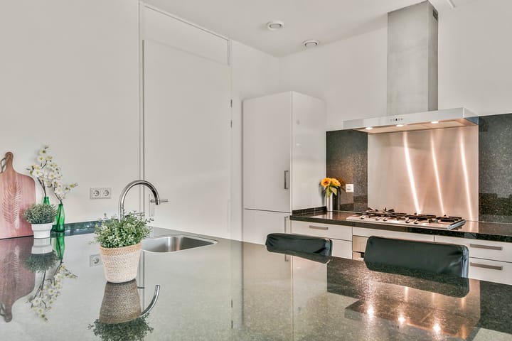 Photo 31 of Vesting 10