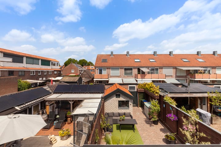 Photo 38 of Cornelis Smitstraat 46