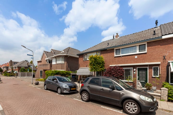 Photo 39 of Cornelis Smitstraat 46