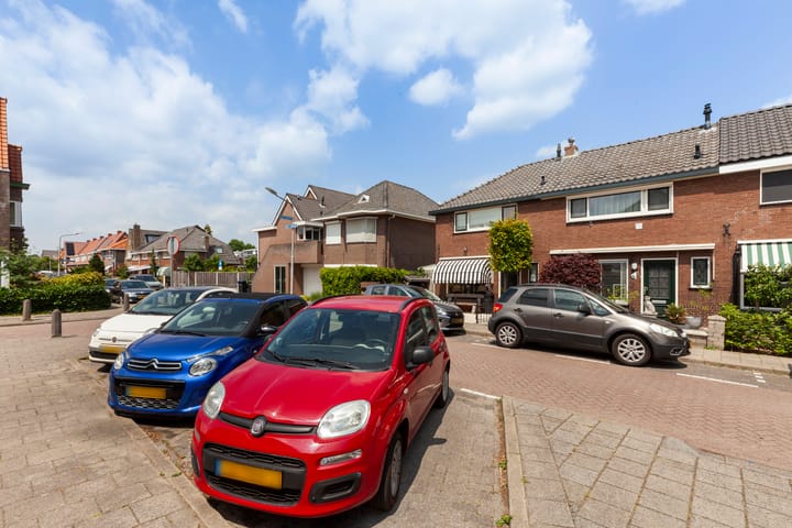 Photo 40 of Cornelis Smitstraat 46