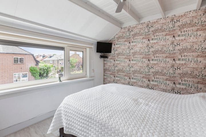 Photo 21 of Cornelis Smitstraat 46