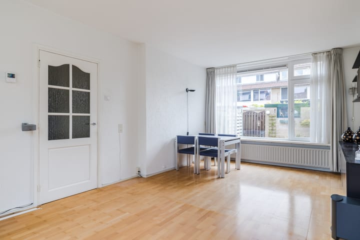 Photo 8 of Troelstrastraat 3