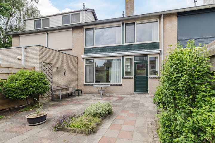 Photo 15 of Troelstrastraat 3