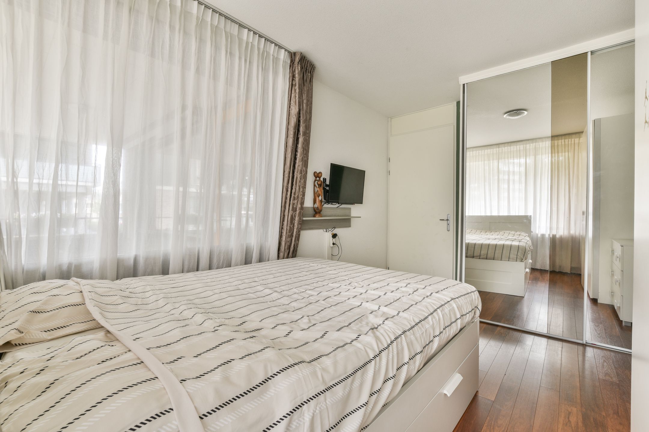 Foto 12 van Glitterstraat 102