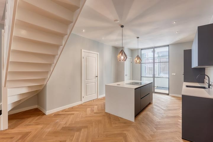 Foto 6 van Perenstraat 321