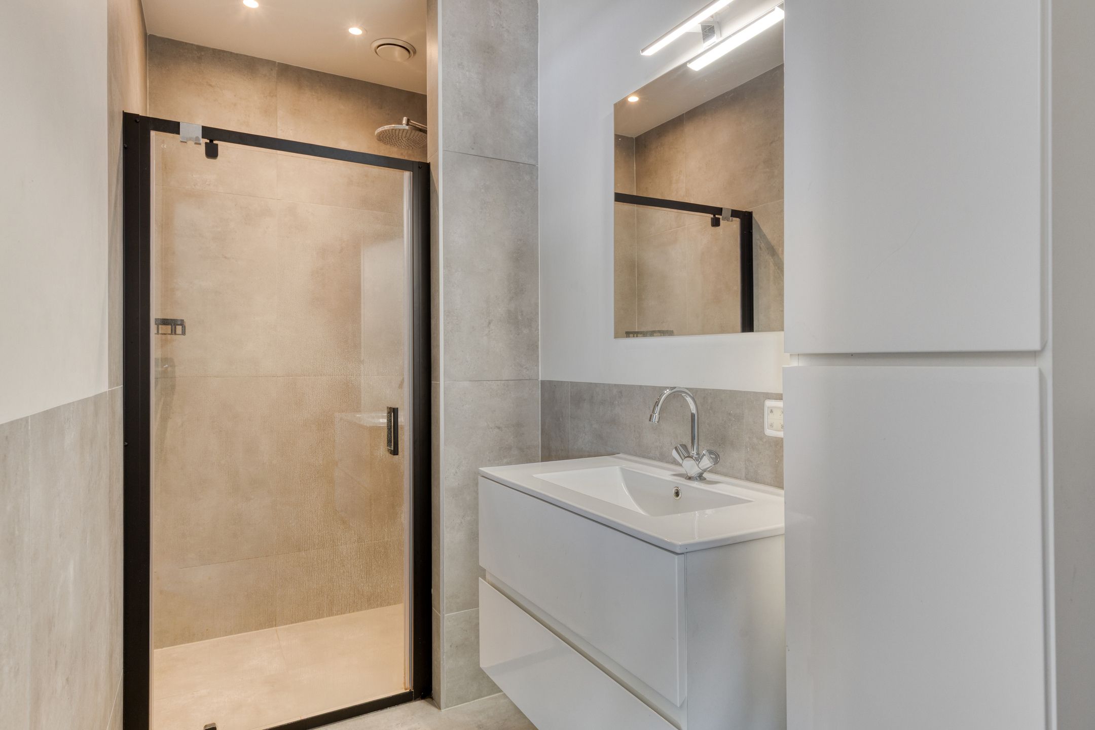 Foto 21 van Leenderweg 55-A