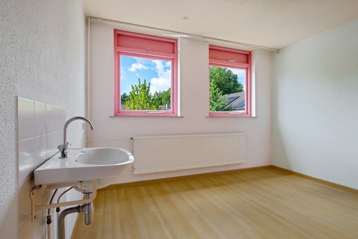 Photo 15 of J.C. Bloemstraat 20