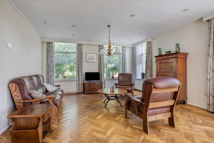 Foto 10 van Molenstraat 18