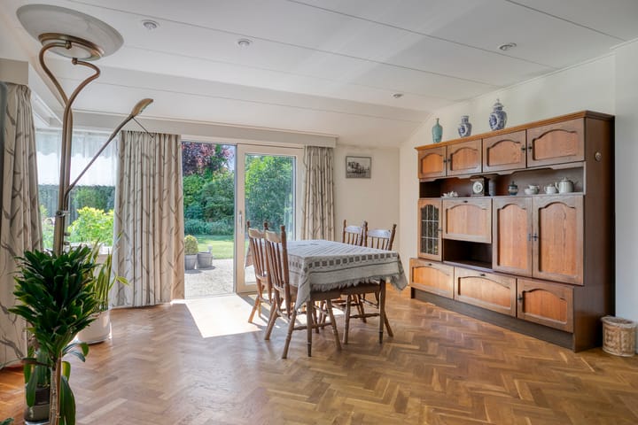 Foto 12 van Molenstraat 18