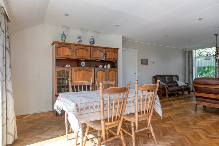 Foto 14 van Molenstraat 18