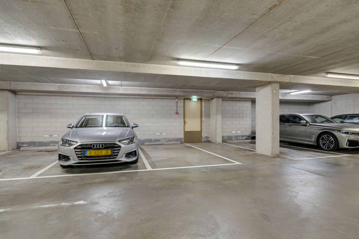 Foto 4 van Wijnhaven parkeerplaats