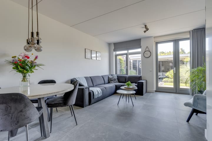 Photo 12 of Willem de Zwijgerlaan 88