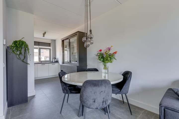 Photo 18 of Willem de Zwijgerlaan 88