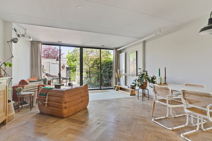 Foto 2 van J. Reyneke van Stuwestraat 9