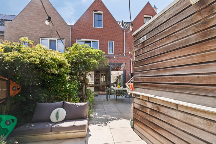 Foto 30 van J. Reyneke van Stuwestraat 9