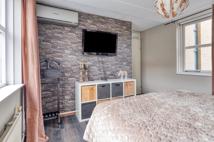 Foto 15 van Breitnerhof 86