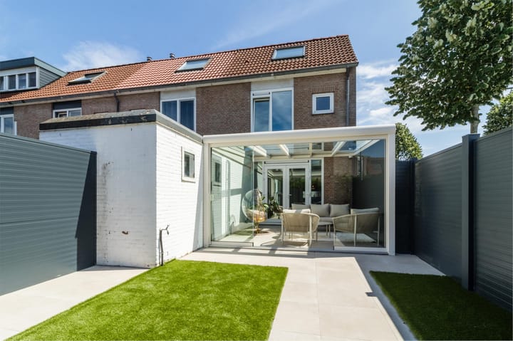 Photo 5 of Suze Groeneweg-erf 374