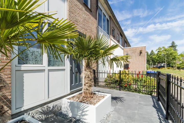 Photo 6 of Suze Groeneweg-erf 374