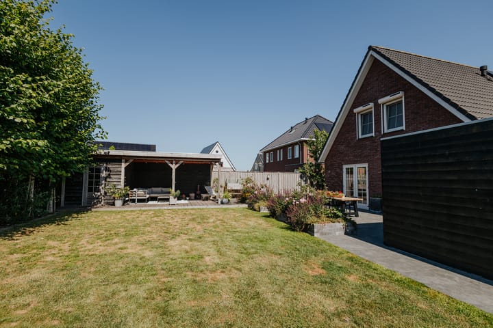 Photo 5 of Papenmuts 18