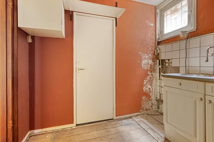 Photo 10 of Weerstraat 13