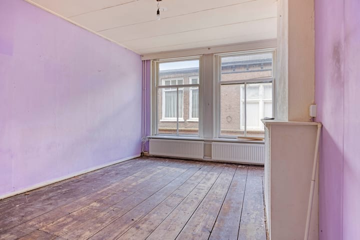 Photo 12 of Weerstraat 13