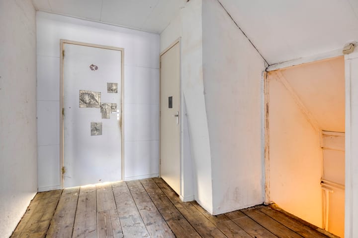 Photo 14 of Weerstraat 13