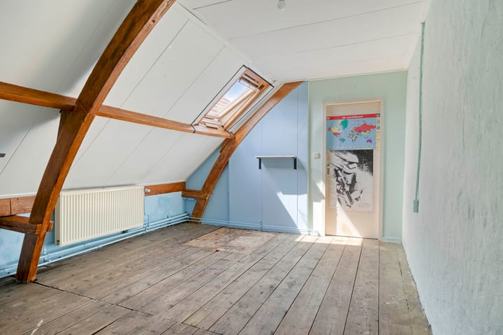 Photo 18 of Weerstraat 13