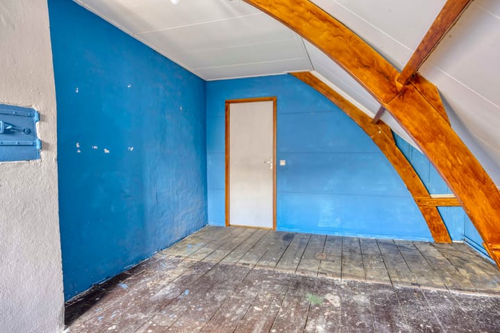 Photo 21 of Weerstraat 13