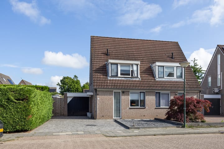 Foto 1 van van der Beekstraat 32