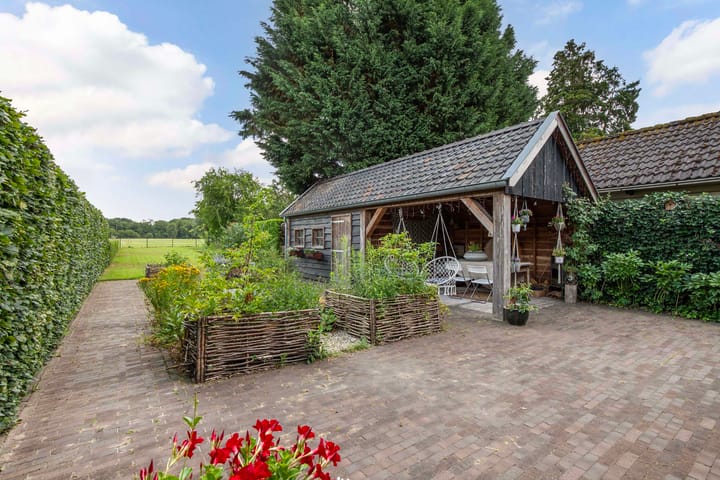 Foto 34 van Molenstraat 18