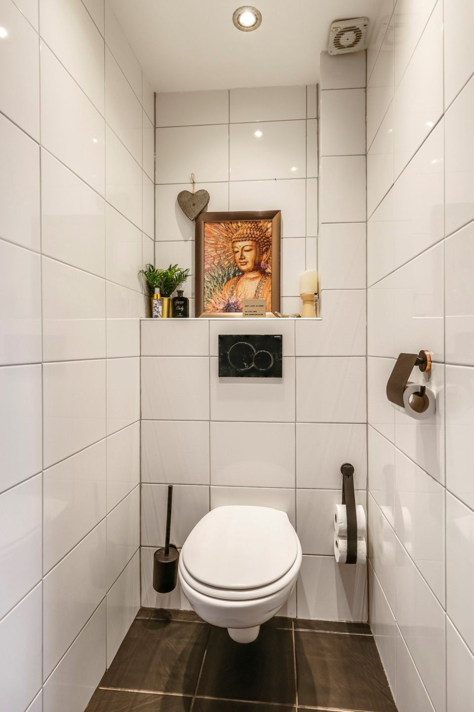 Photo 10 of Ornament 2