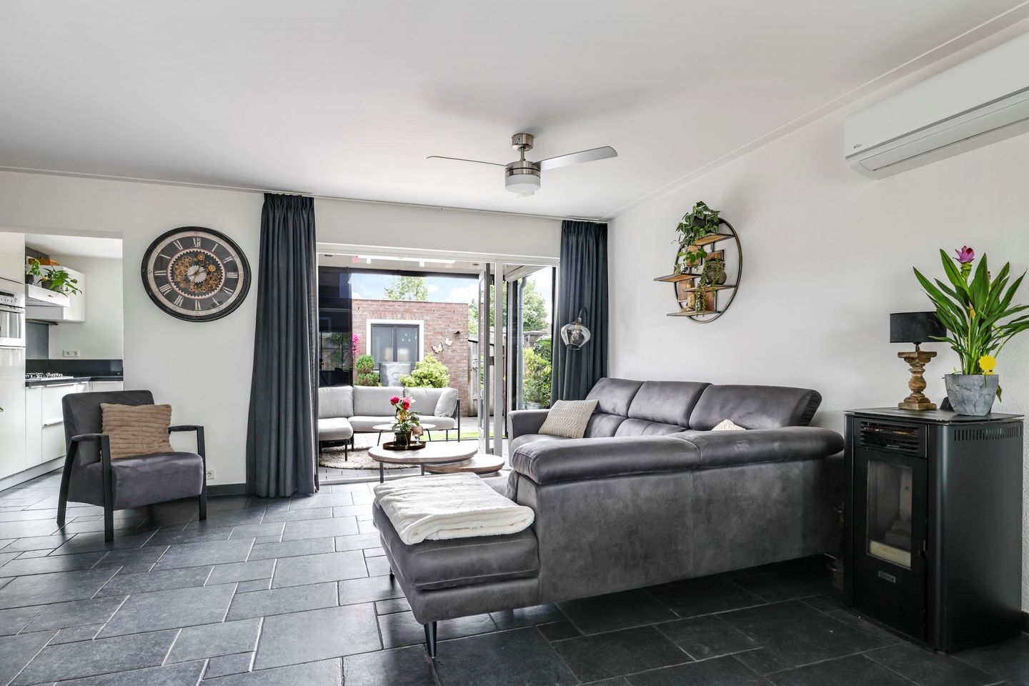 Photo 20 of Ornament 2