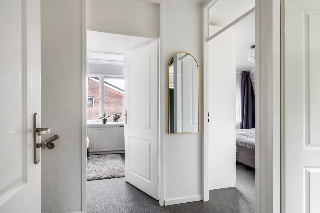 Photo 28 of Ornament 2