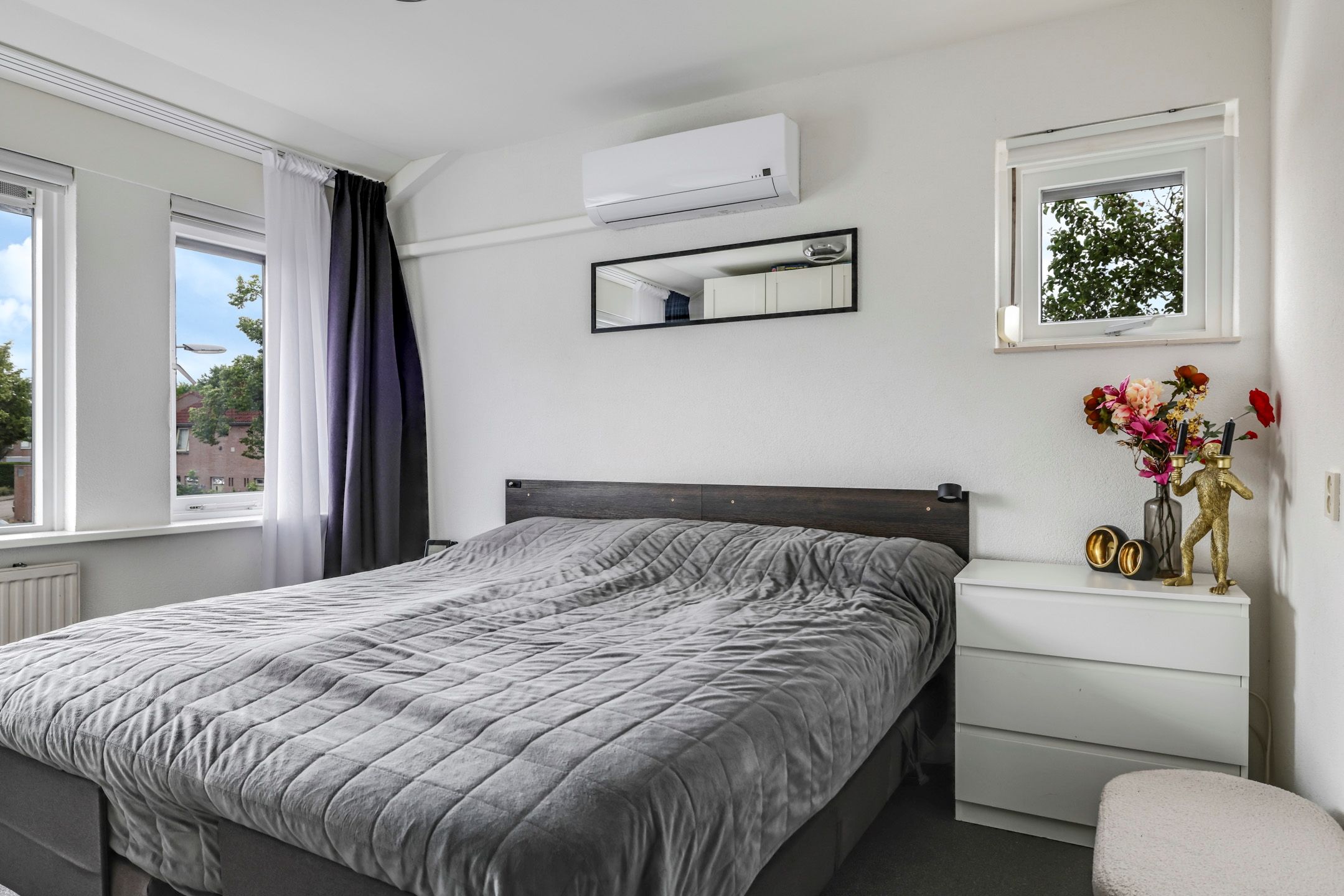 Photo 30 of Ornament 2