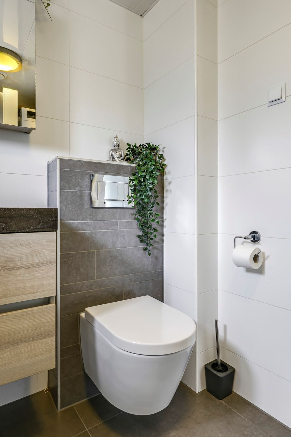 Photo 39 of Ornament 2