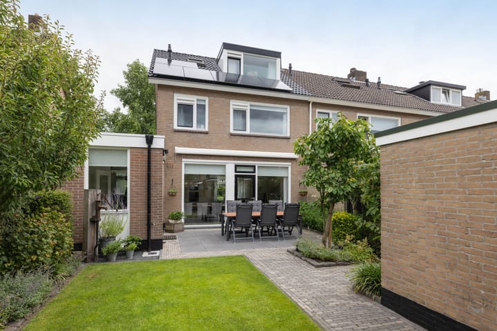 Foto 2 van Aart van der Leeuwstraat 15