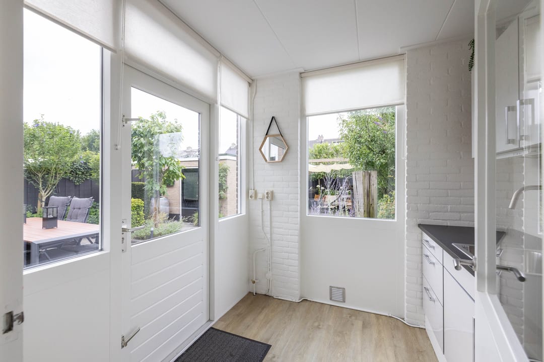 Foto 16 van Aart van der Leeuwstraat 15