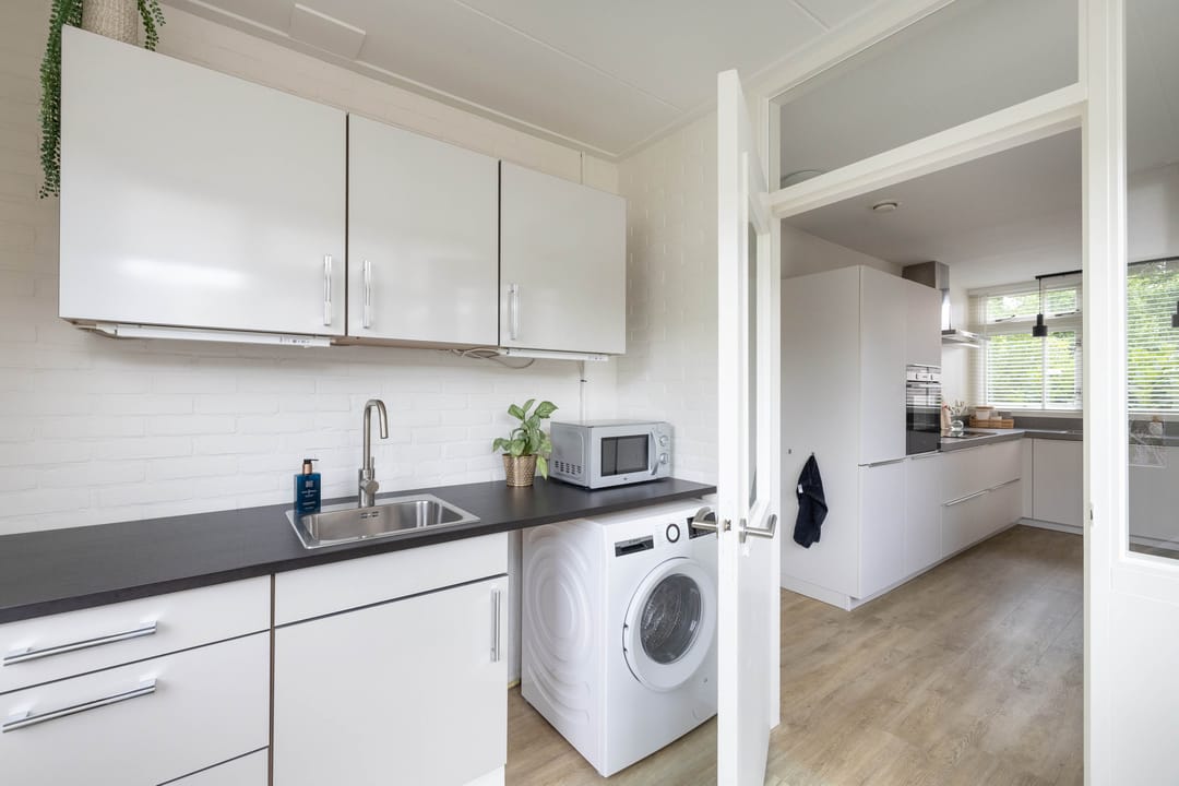 Foto 17 van Aart van der Leeuwstraat 15