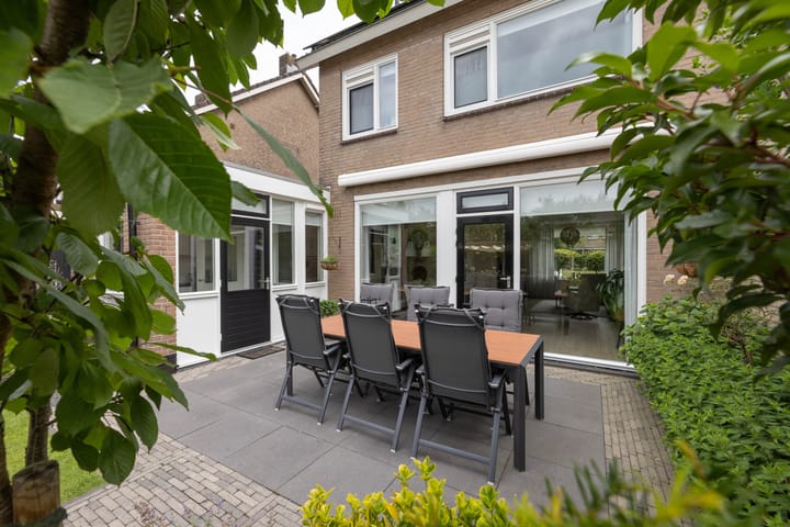 Foto 33 van Aart van der Leeuwstraat 15