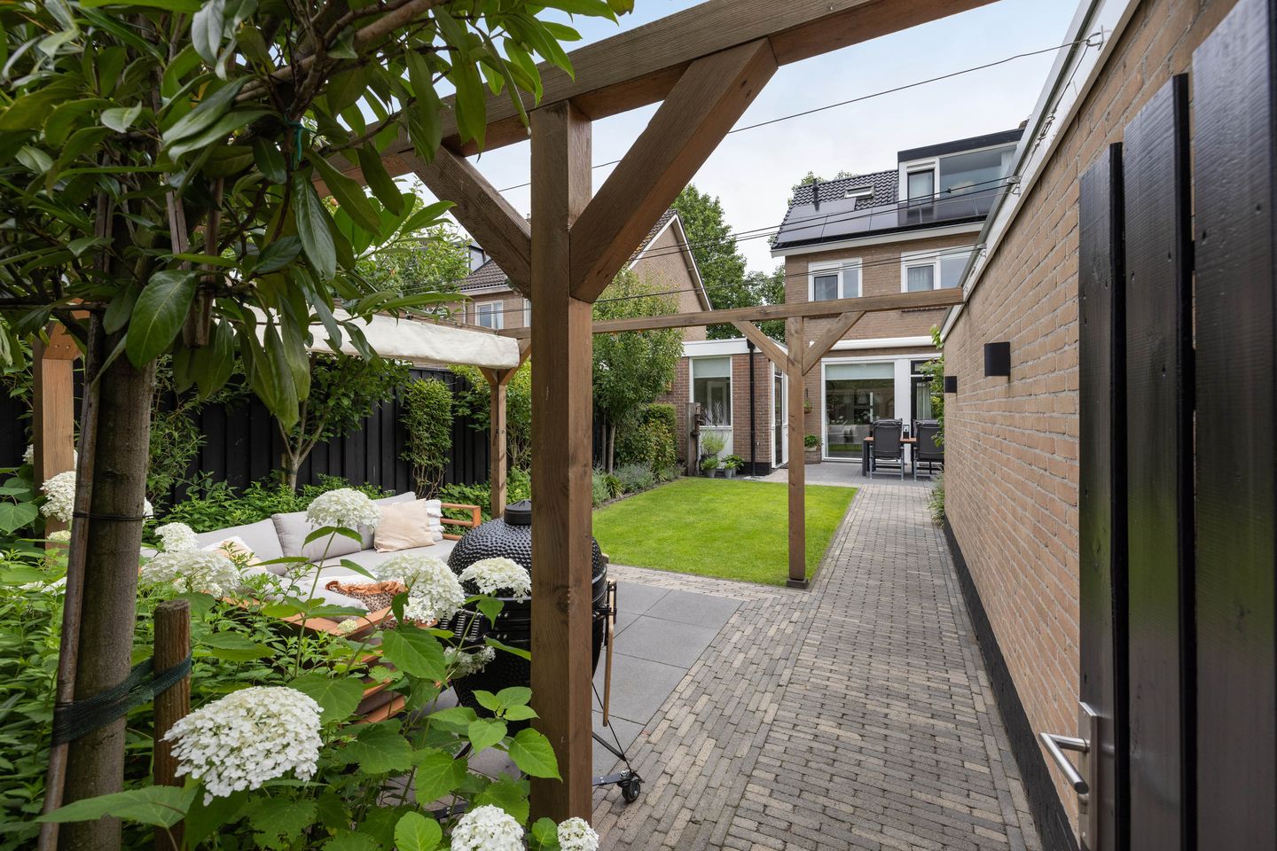 Foto 35 van Aart van der Leeuwstraat 15