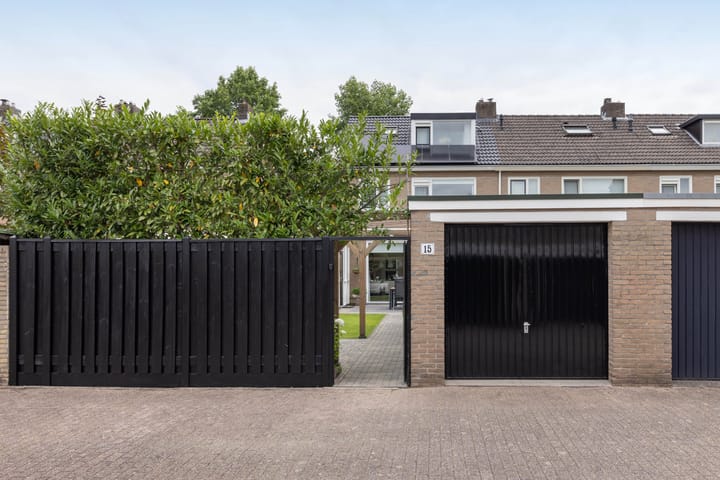 Foto 36 van Aart van der Leeuwstraat 15