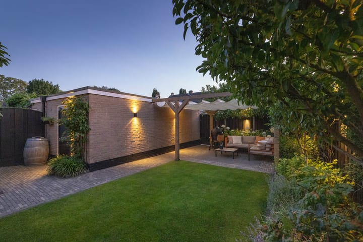 Foto 40 van Aart van der Leeuwstraat 15