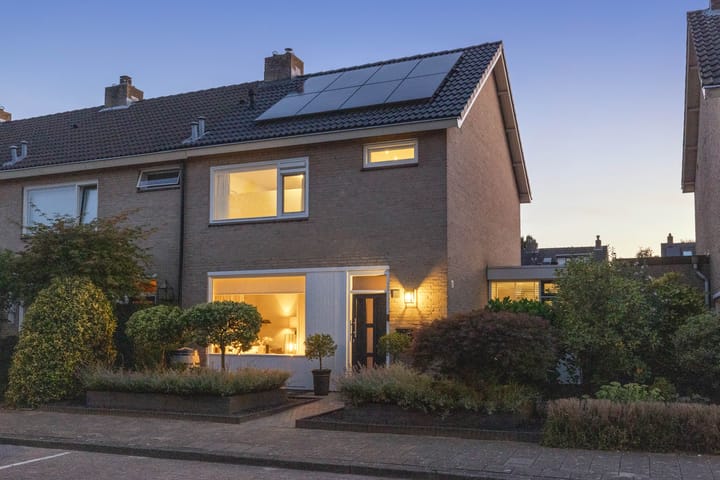 Foto 44 van Aart van der Leeuwstraat 15