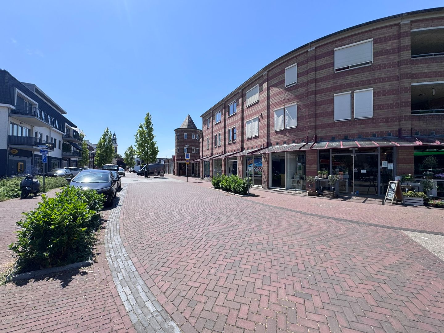 Bekijk foto 3 van Raadhuisplein 49